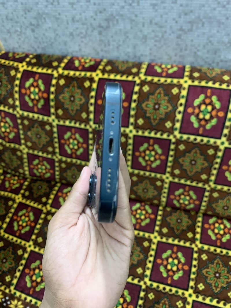 Apple iPhone 14 1