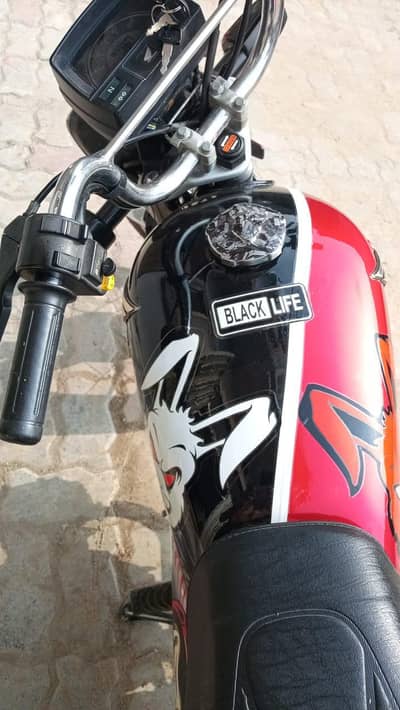 Honda 70cc condition is like new bike