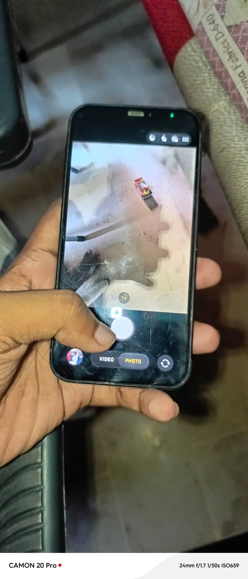 Apple iPhone 12 1