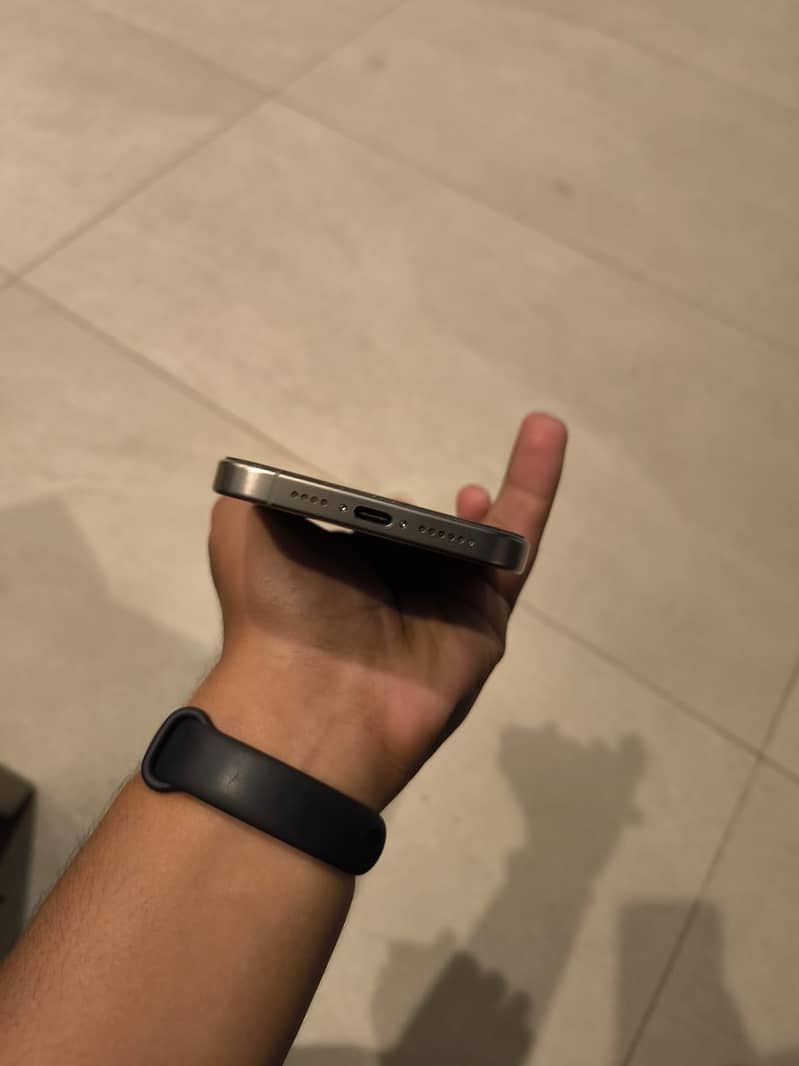 Apple iPhone 15 Pro Max 5