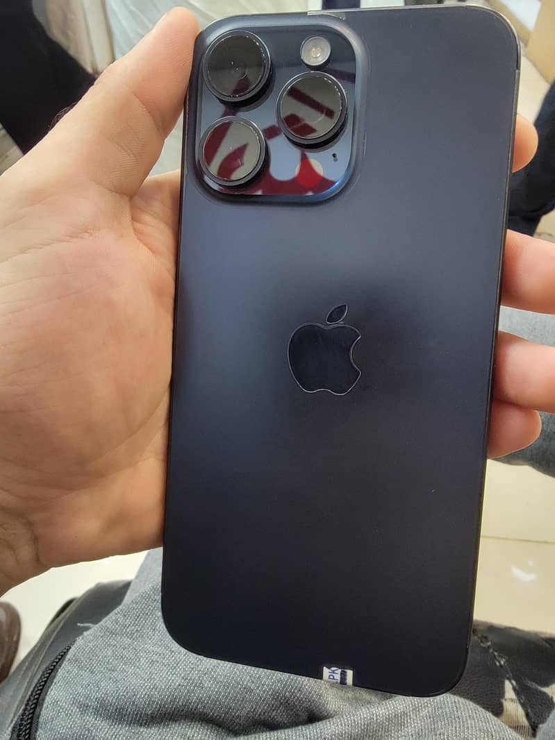 Apple iPhone 15 Pro Max 0