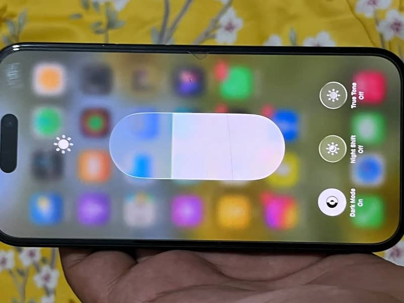 Apple iPhone 15 7