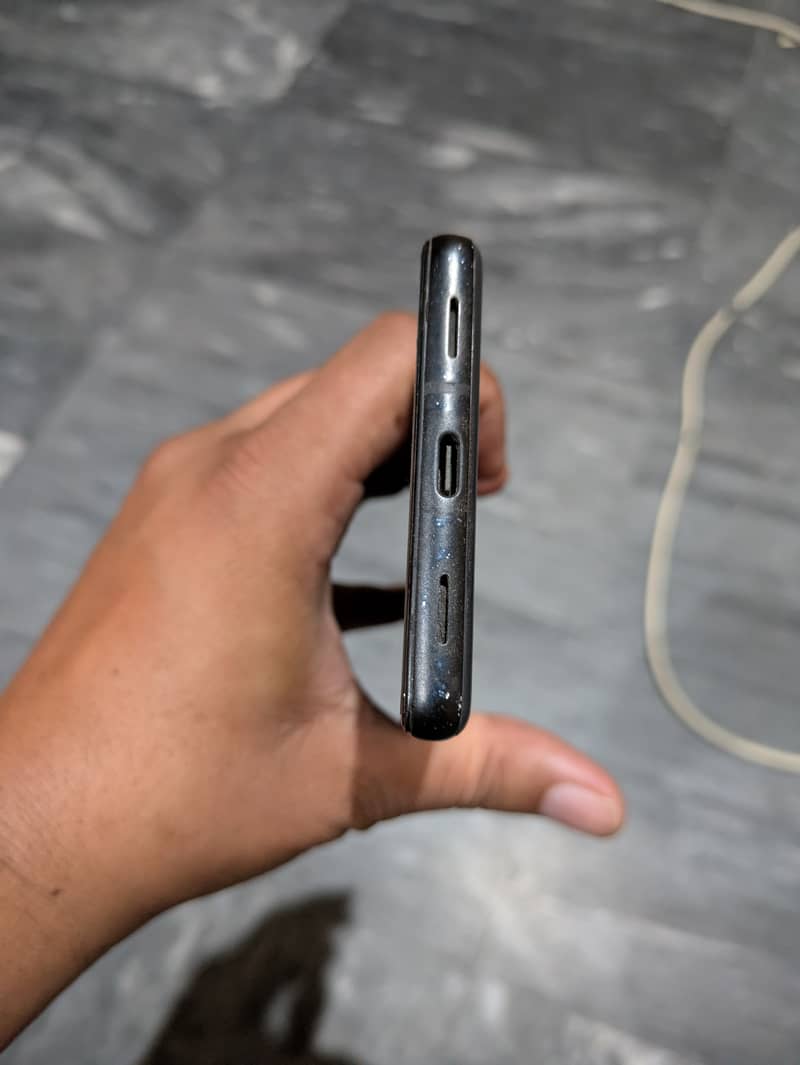 Google Pixel 6a 5