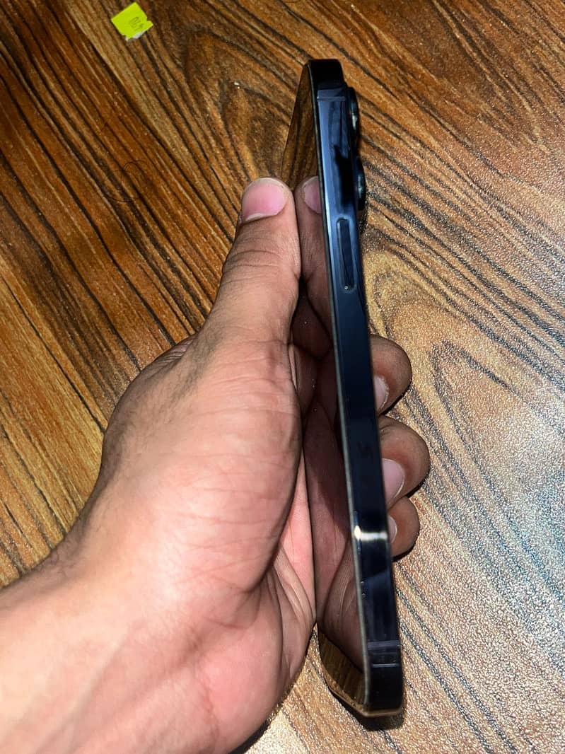 Apple iPhone 14 Pro Max 3