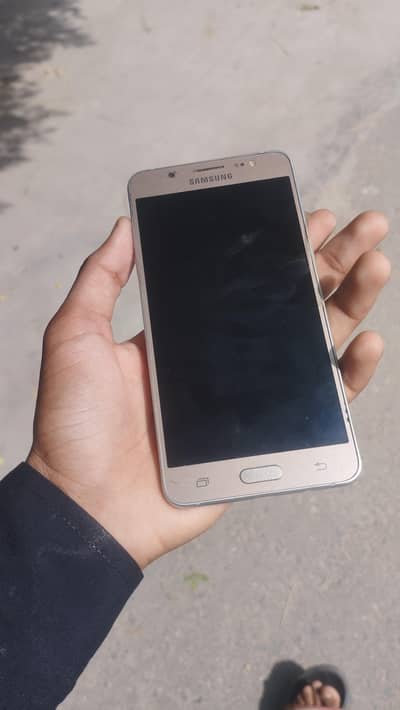 Samsung Mobile J5