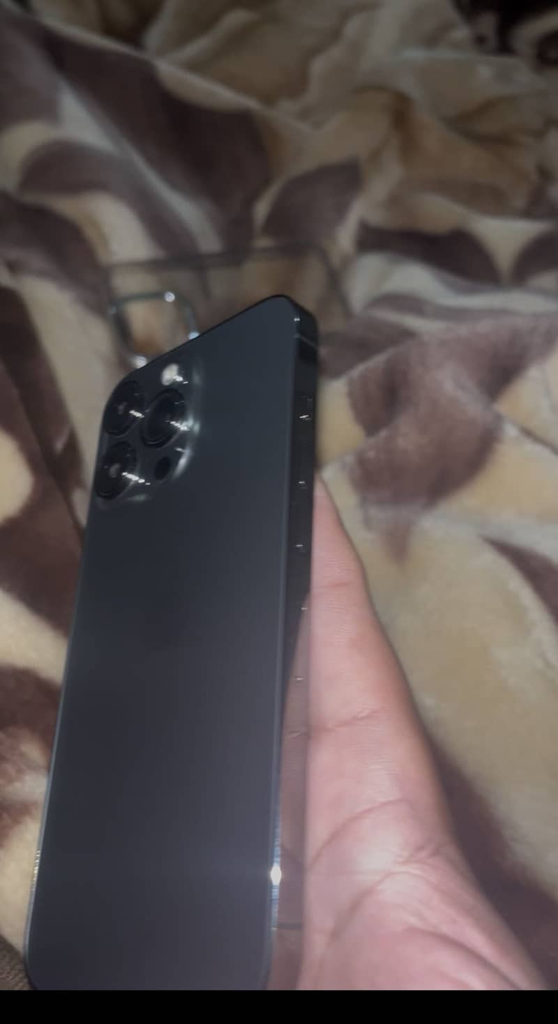 Apple iPhone 13 Pro 3