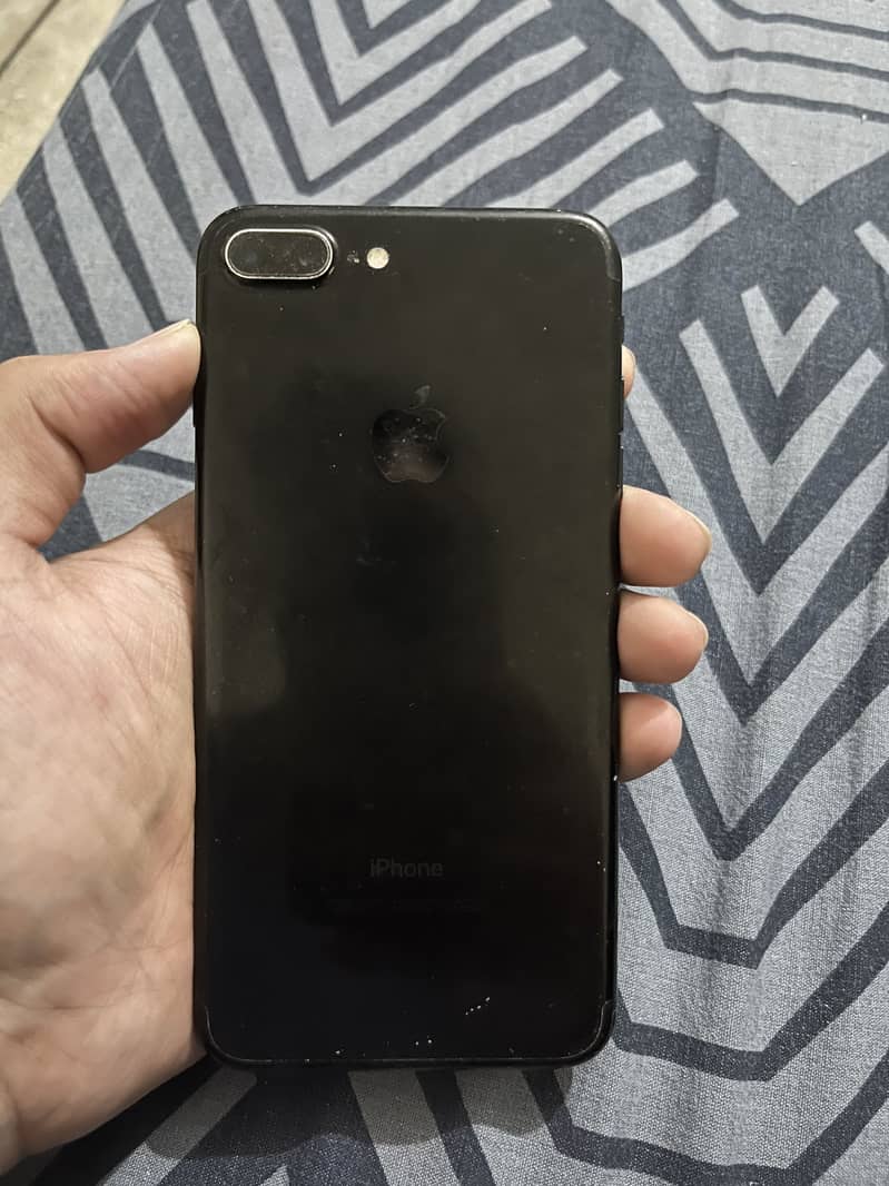 Apple iPhone 7 Plus 2
