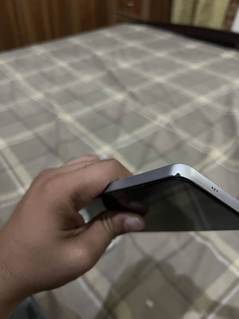 Mobile 3