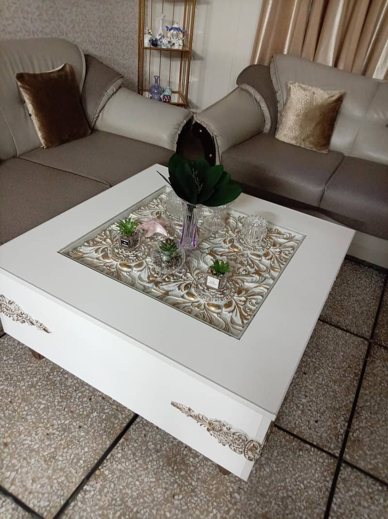 drawing room table 5