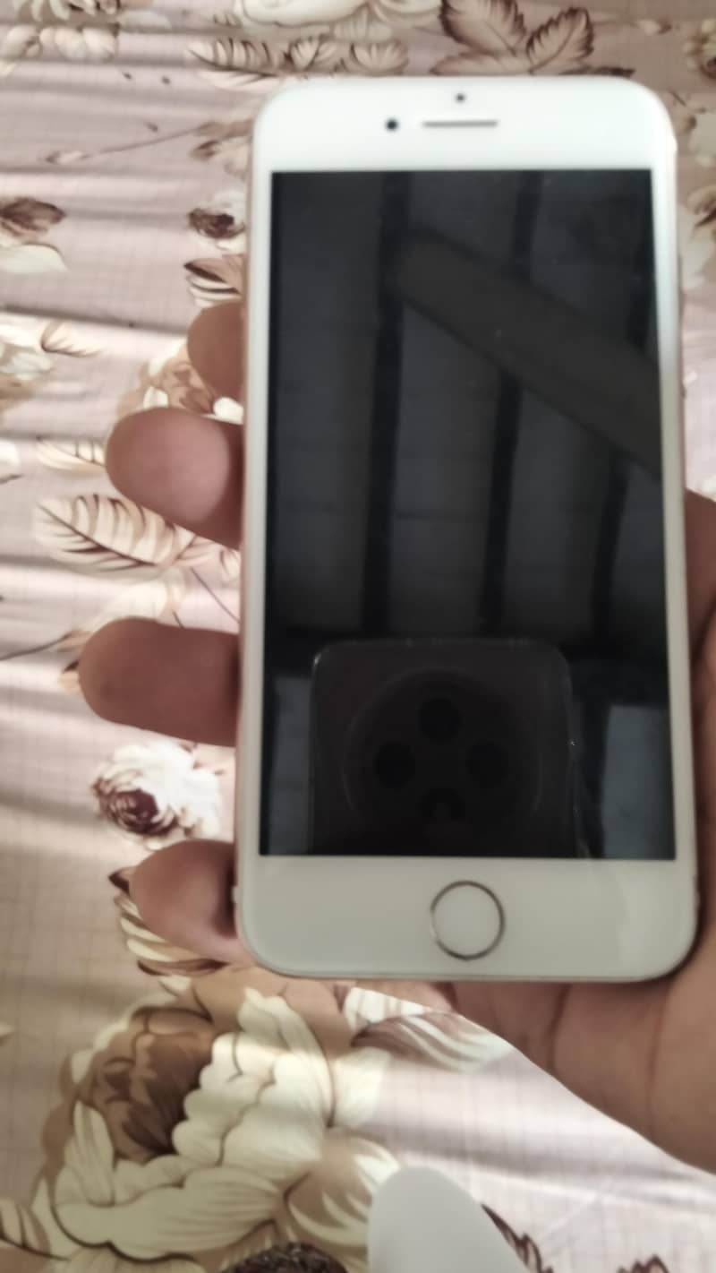 Apple iPhone 7 0
