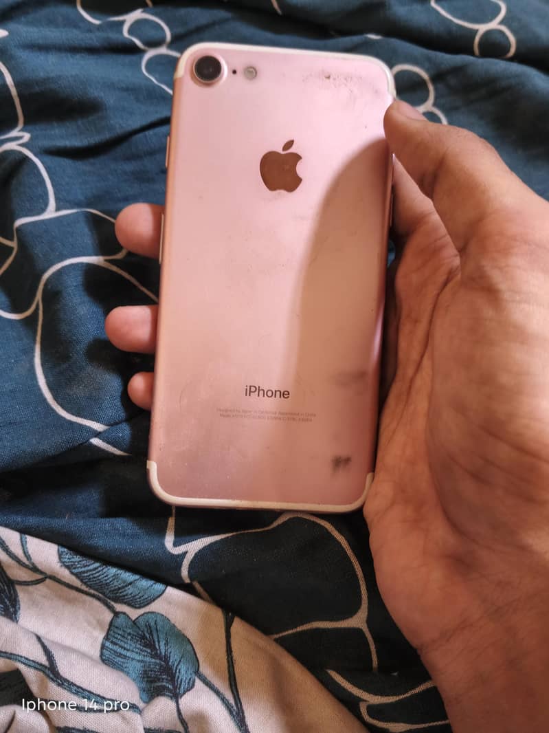 Apple iPhone 7 0