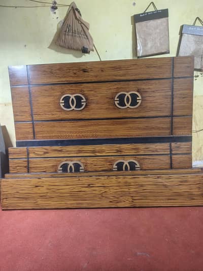 Wooden Double Bed With Dressing & 2 Mirrors