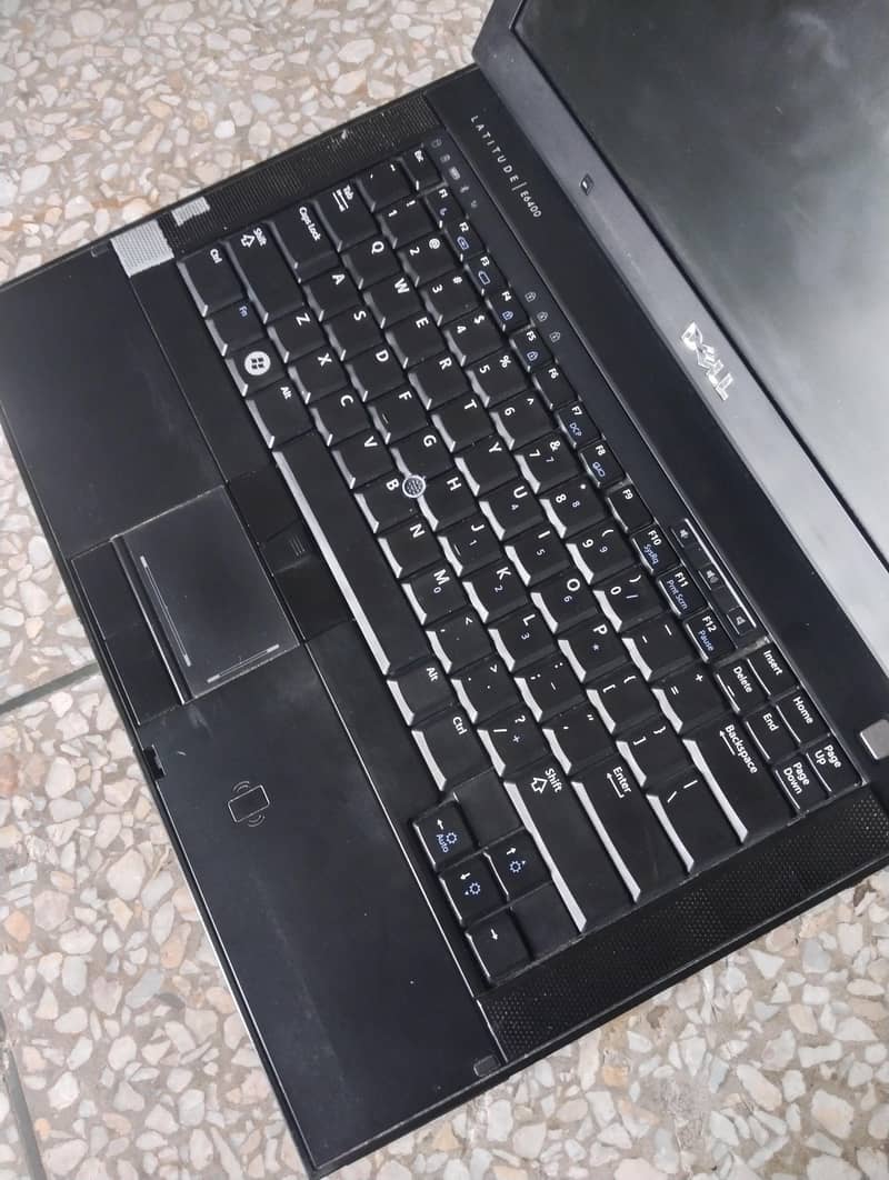 Dell latitude e6400 9