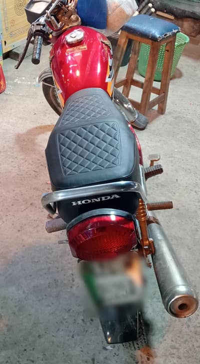 125 for sale condition bohat achi h tanki tapa new ha exchange posibal