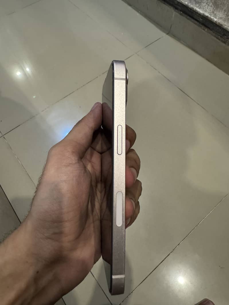 Apple iPhone 13 3