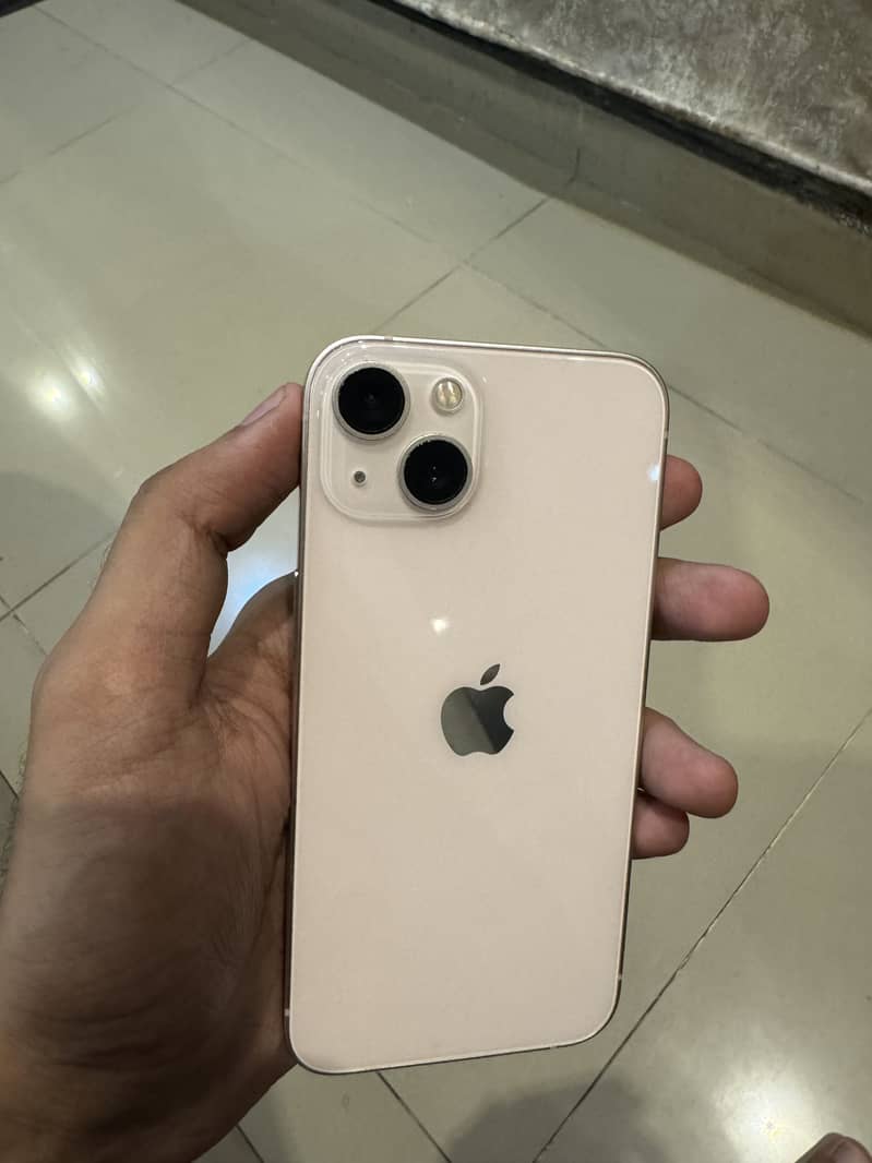 Apple iPhone 13 5