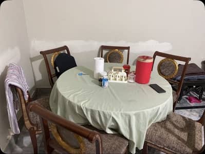Dining Table with 6 chairs