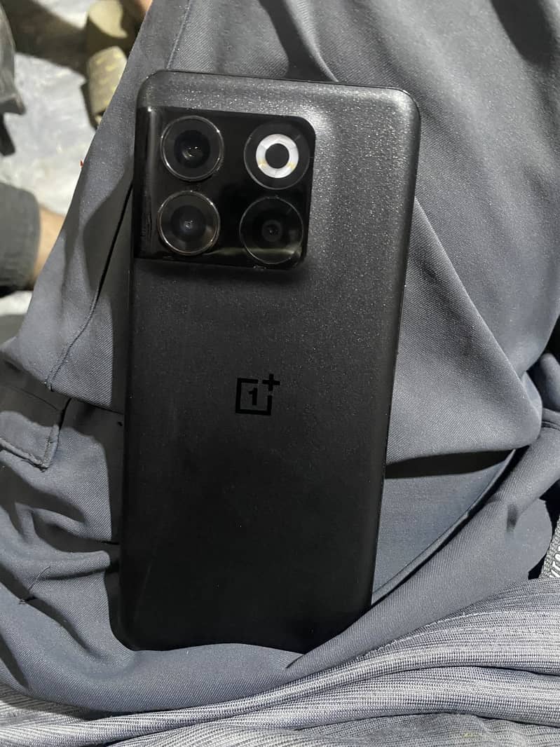 One Plus 10T 1