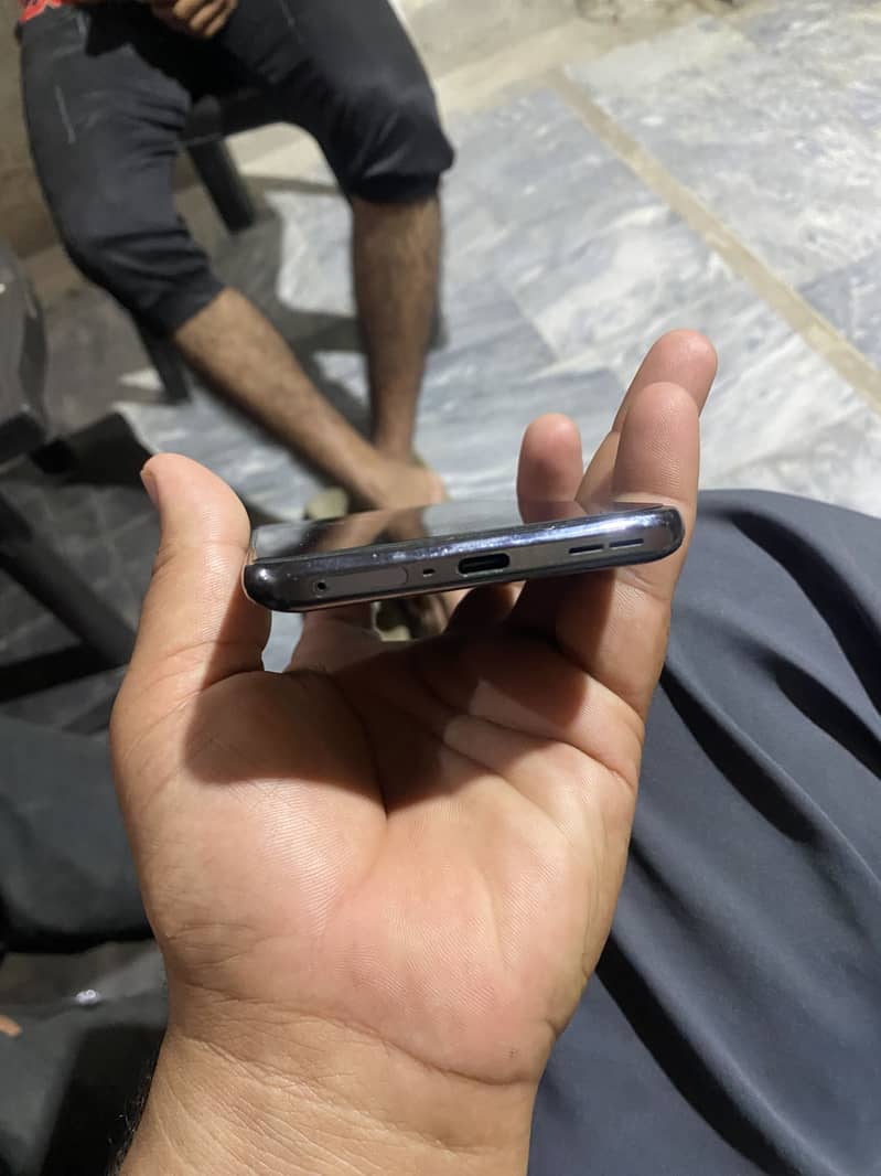 One Plus 10T 4