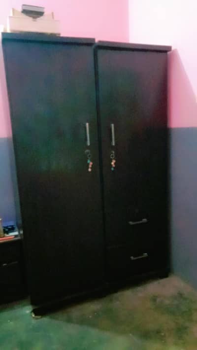 almari two door good condition lock replace required