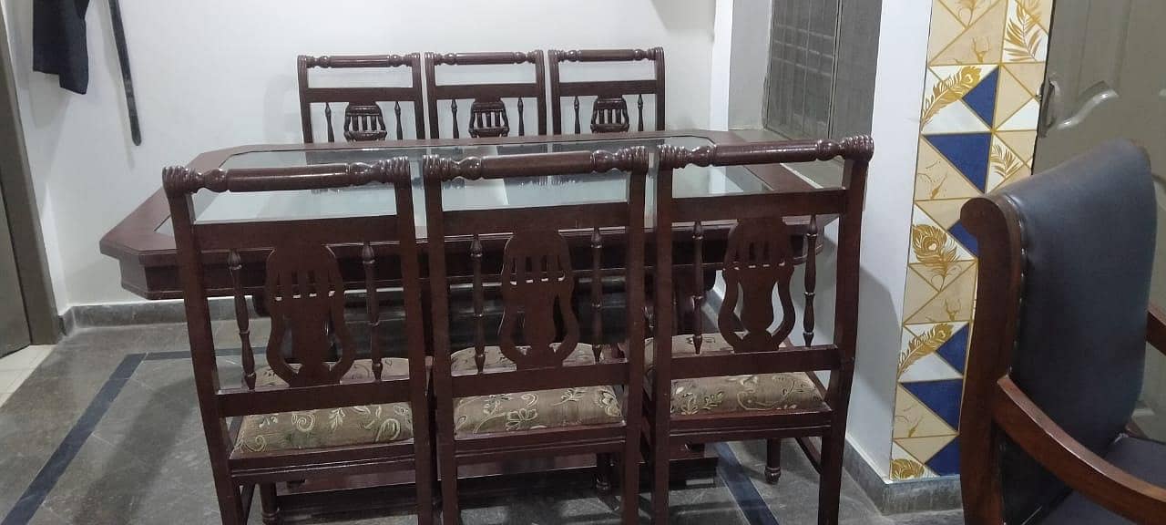 Dining Table 0