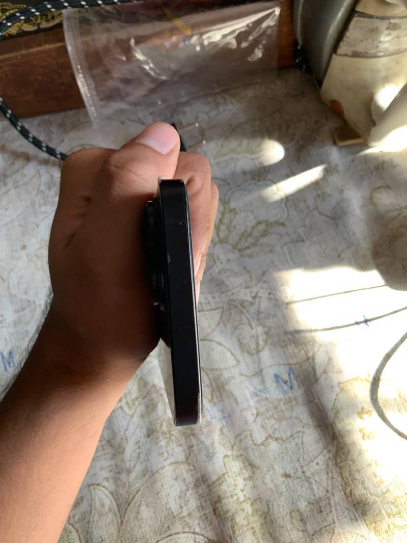 Apple iPhone 14 Pro Max 0
