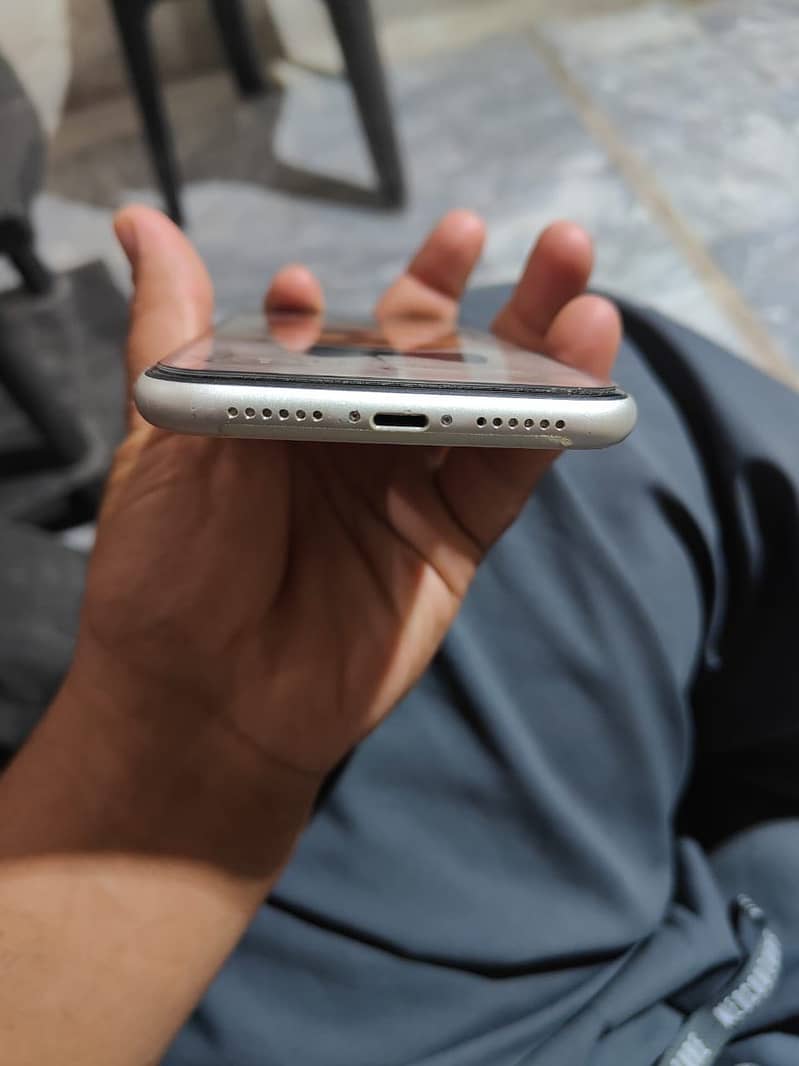 Apple iPhone 11 1