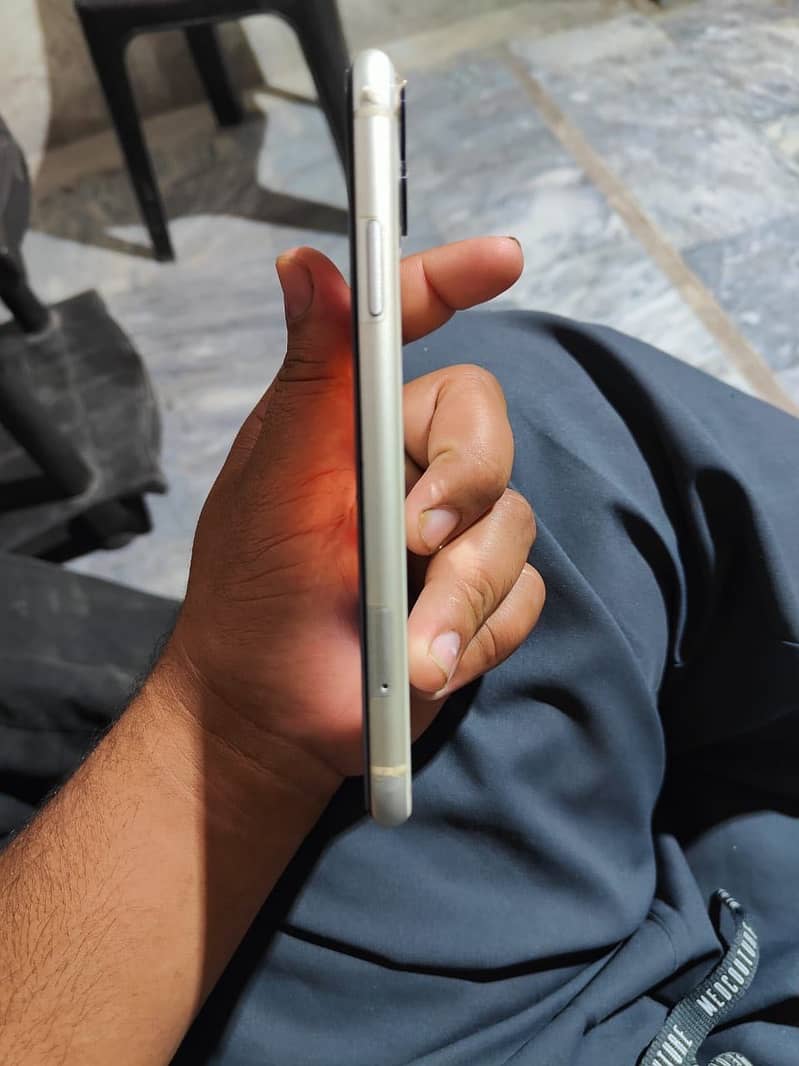 Apple iPhone 11 2