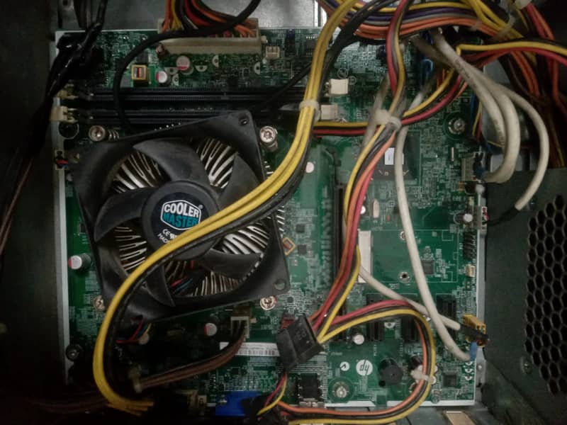 Hp case with board And processor 3