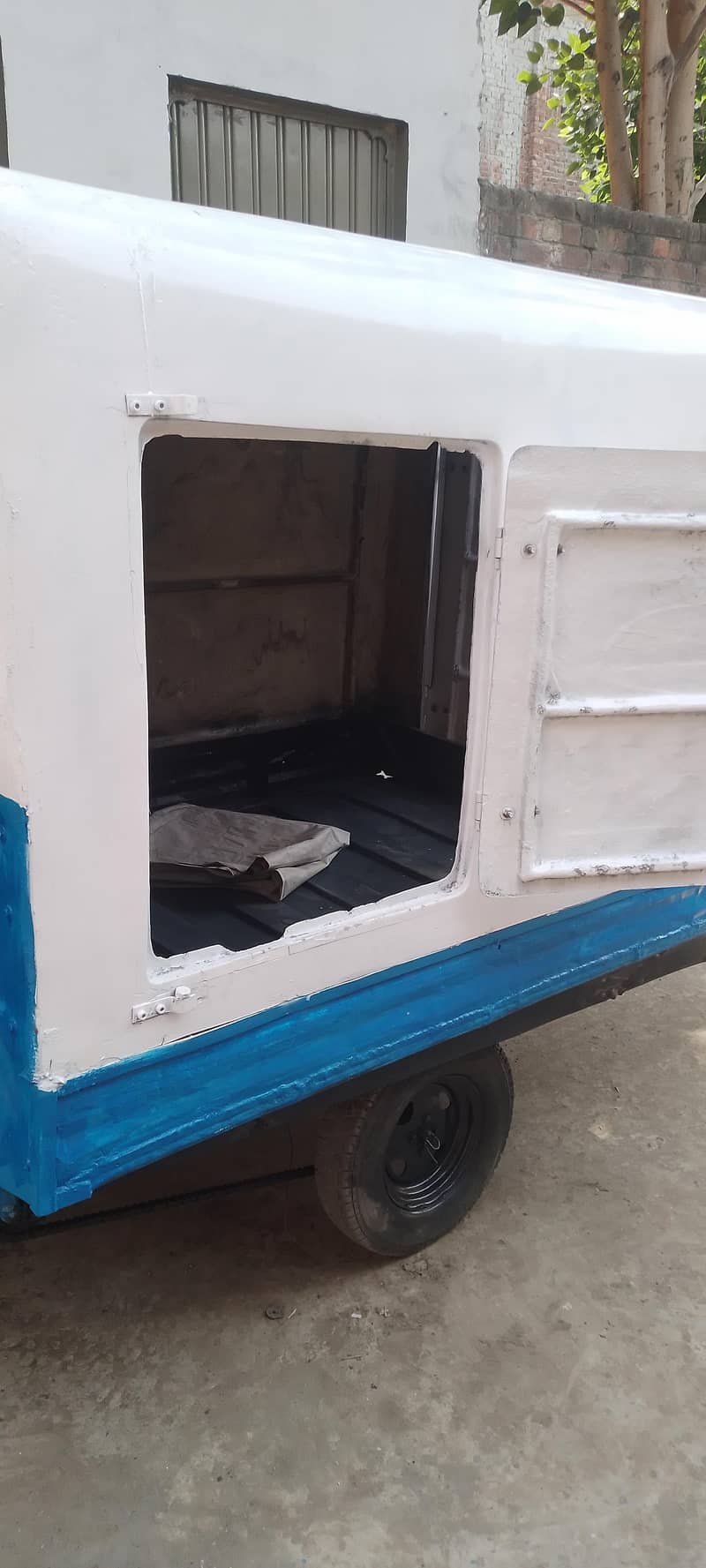 united loader cabin dala 8
