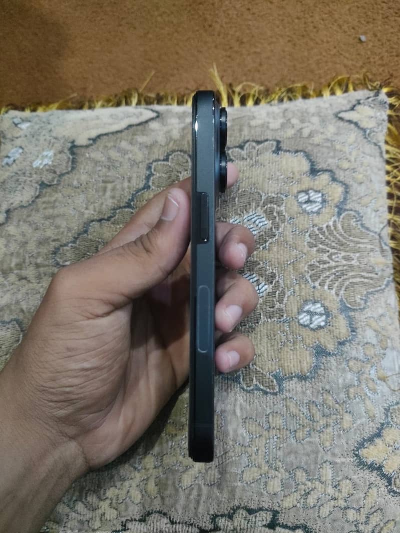 Apple iPhone 14 Pro 4