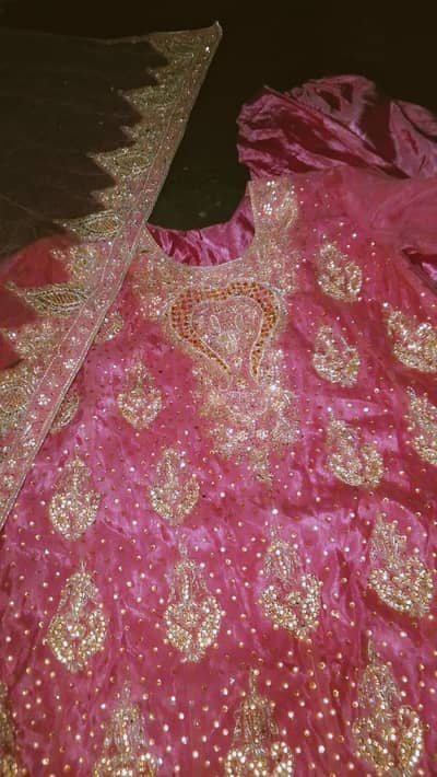 pink heavy bridal maxi 1time used size medium  price 20000 negotiable