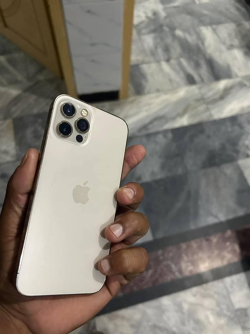 Apple iPhone 12 Pro 2