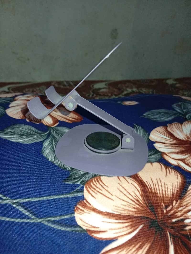 mobile stand 2