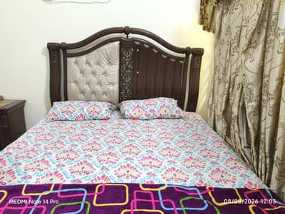 sheshum woid solid king size bed