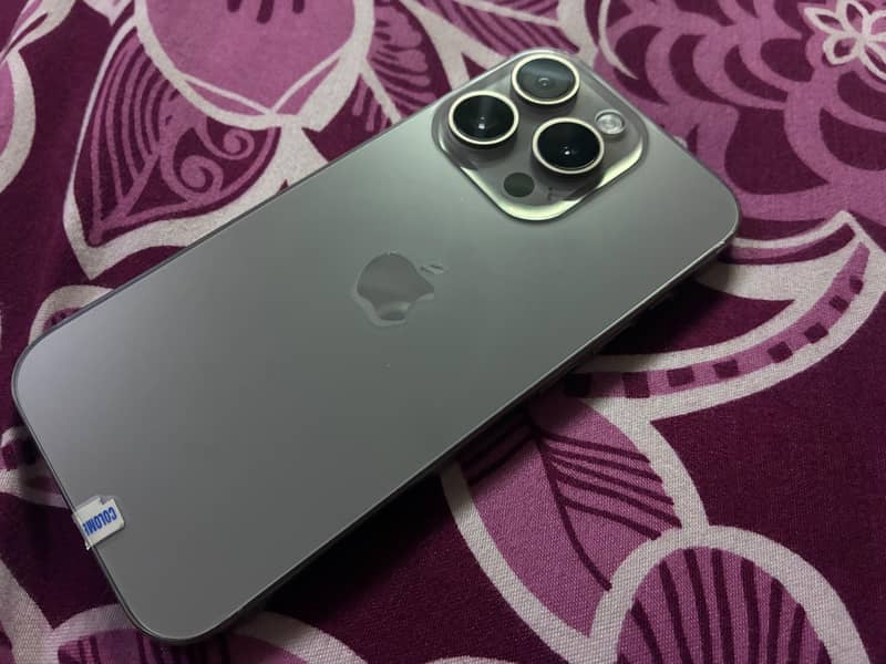 Apple iPhone 15 Pro 0