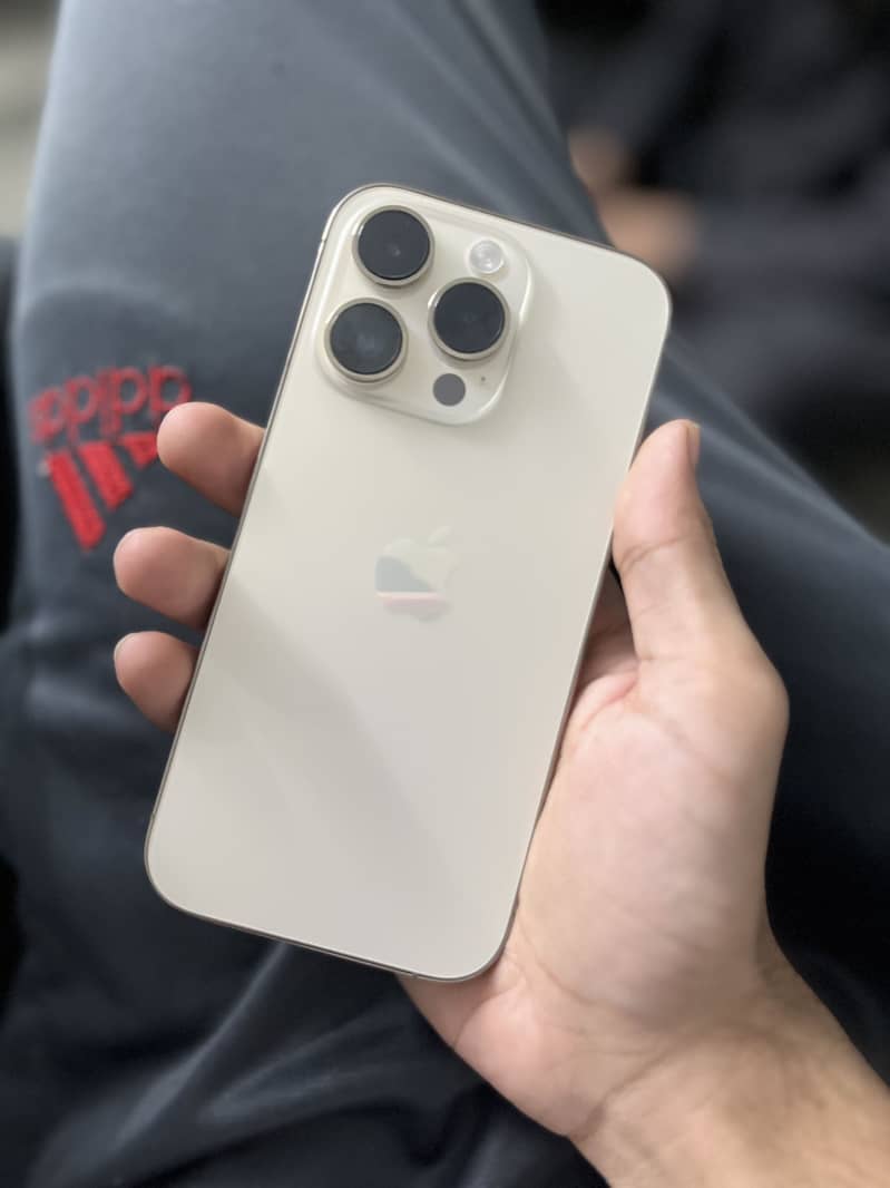 Apple iPhone 14 Pro 0