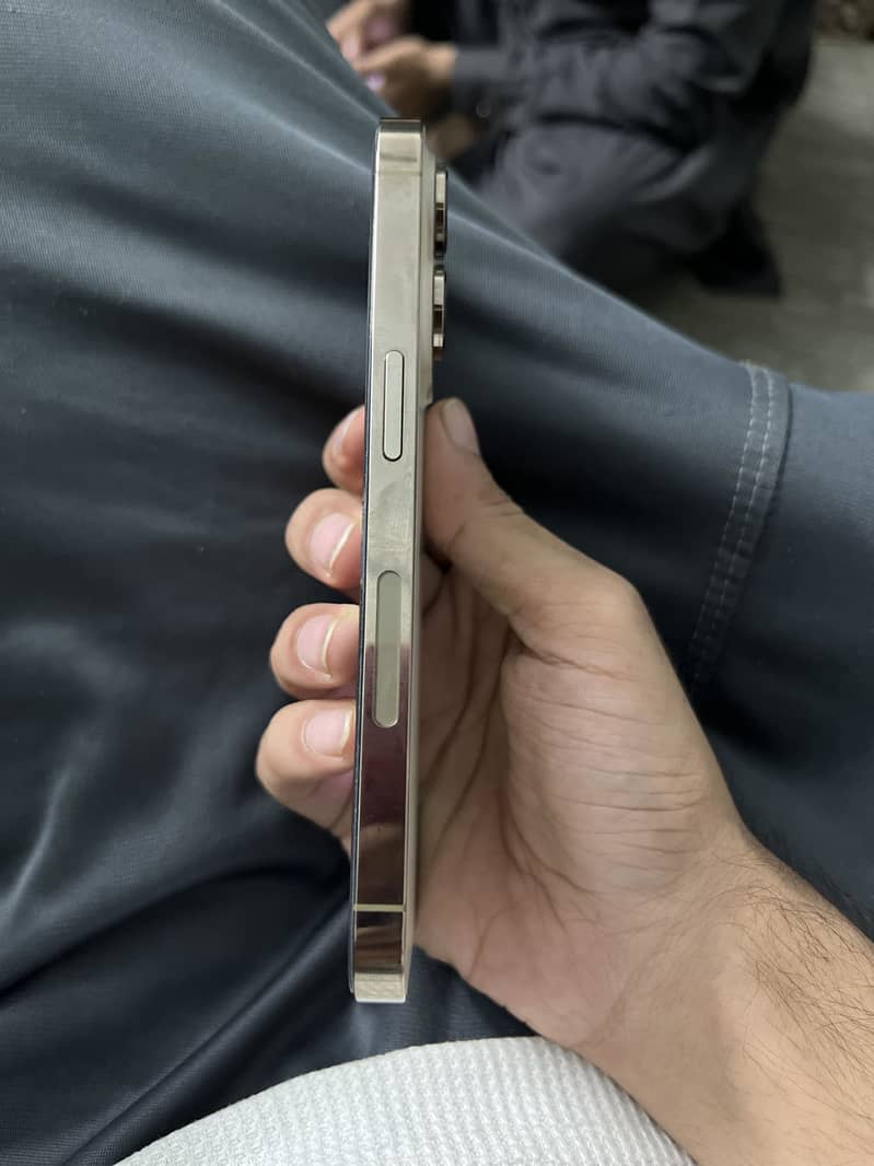 Apple iPhone 14 Pro 1