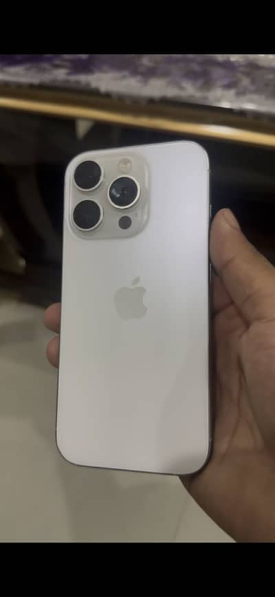 Apple iPhone 16 Pro