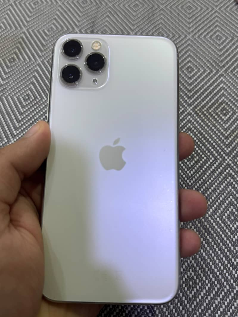 Apple iPhone 11 Pro 1