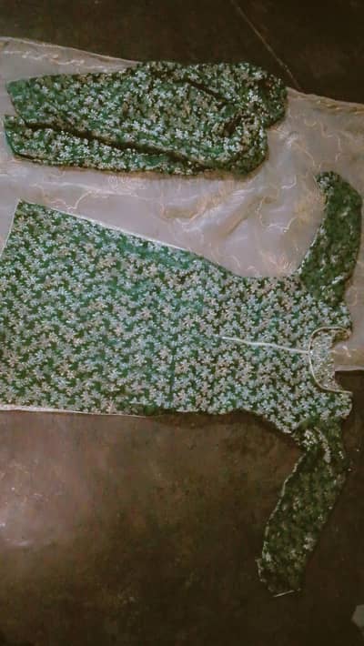 green banarsi jamawar 2piece suit medium good condition