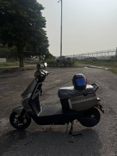 REVOO A11 LFP SHOWROOM CONDITION