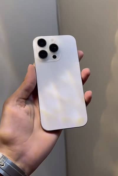Apple iPhone 16 Pro