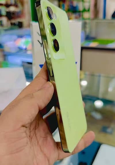 Vivo Y100