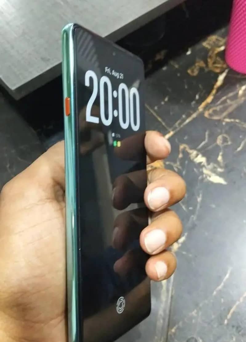 Tecno CAMON 40 1