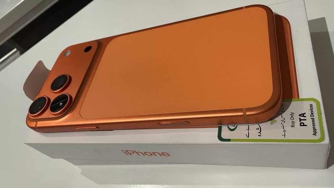 Apple iPhone 17 Pro Max 3