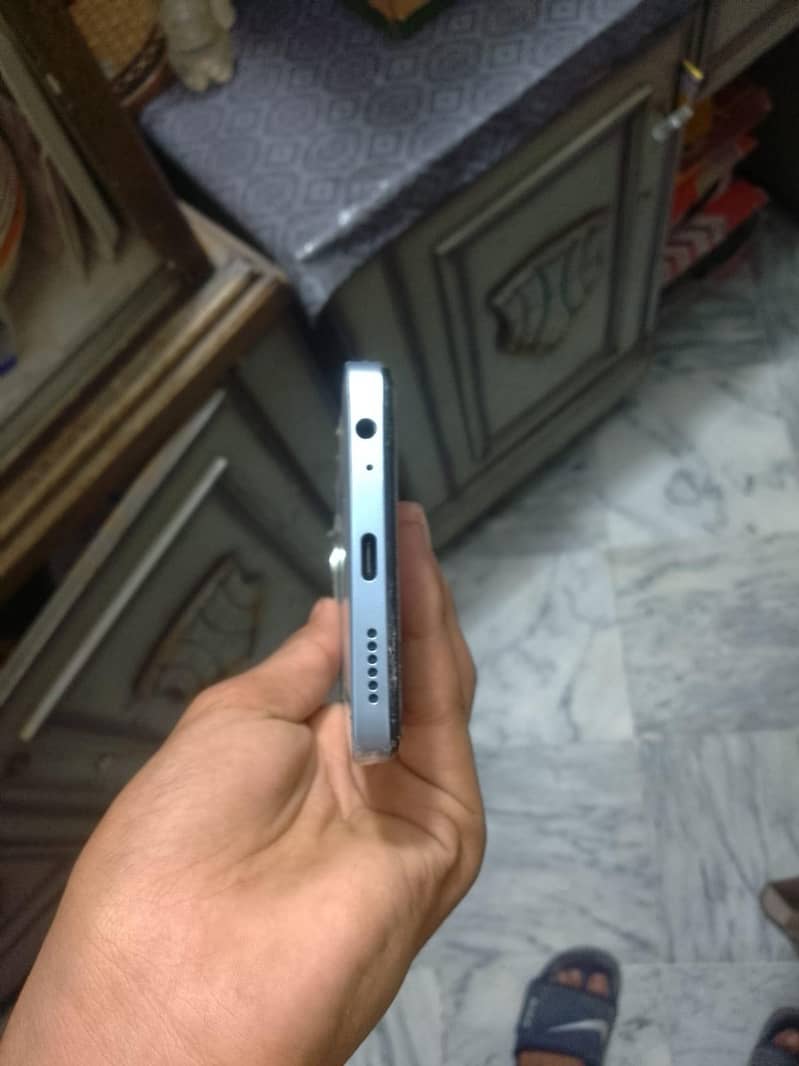 Tecno spark 20 0