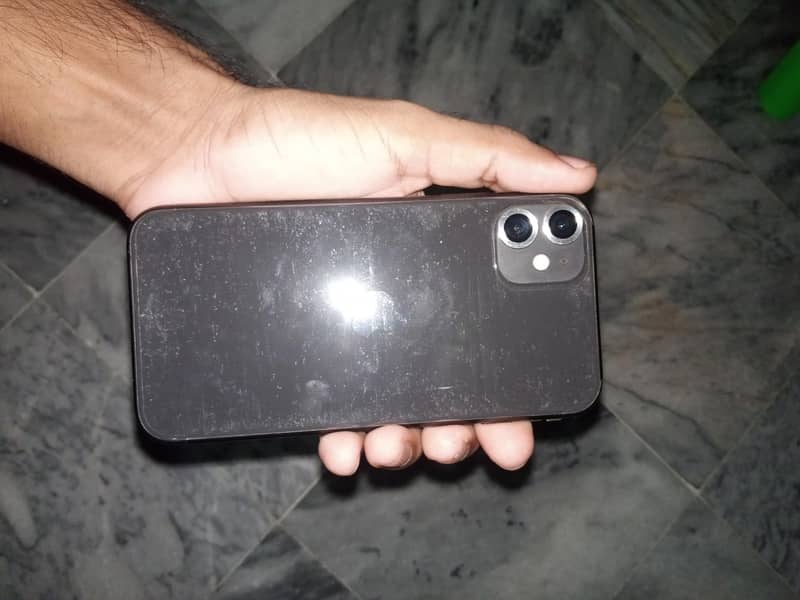 Apple iPhone 11 3