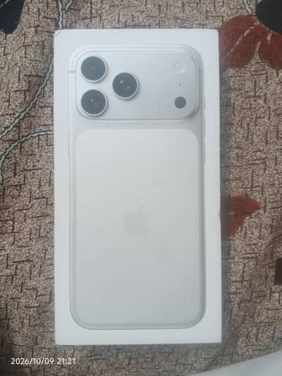 iPhone 17pro Max silver 256 pin pack come from uk sale call feel free