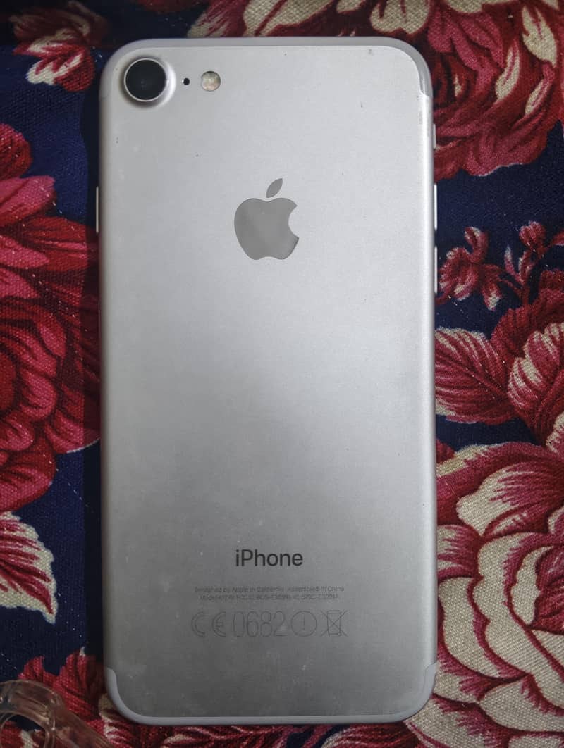 Apple iPhone 7 Plus 1
